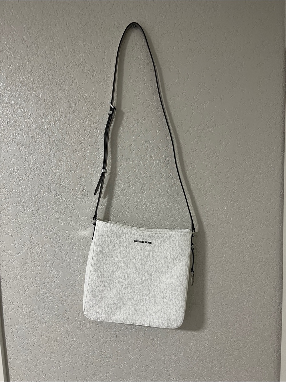 Michael Kors White and Black Signature Crossbody Bag